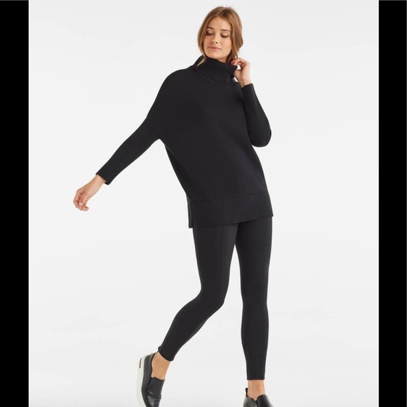 Vetta Sweaters - VETTA The Oversized Sweater in Black